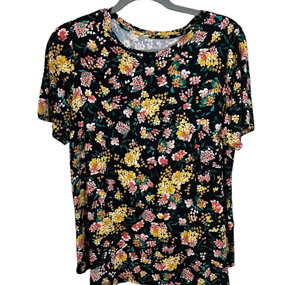 An Addition Elle floral top in size 0X